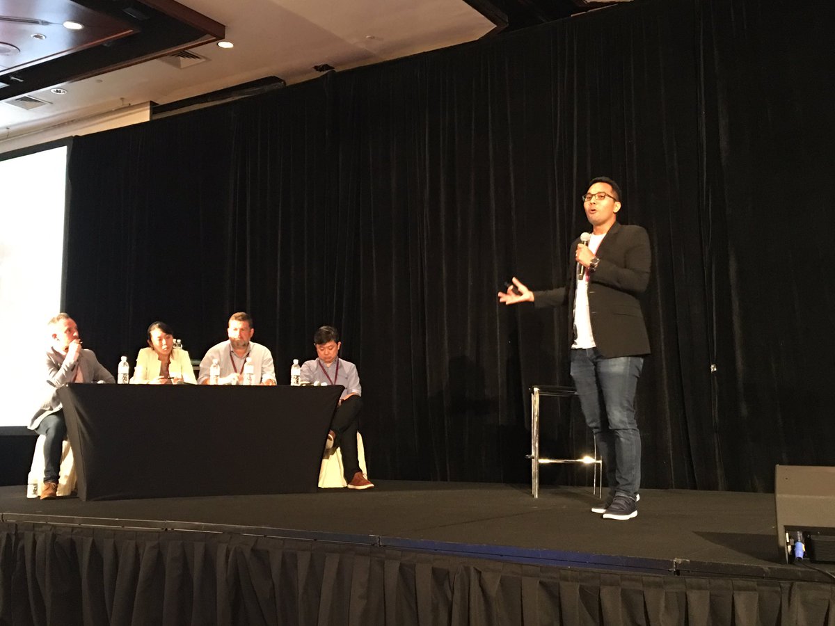 WebInTravel's tweet photo. #oomra offering Muslim-friendly travel options - halal baking class #betterstartup #bettertravel #WIT2017 https://t.co/leuqa5aANW