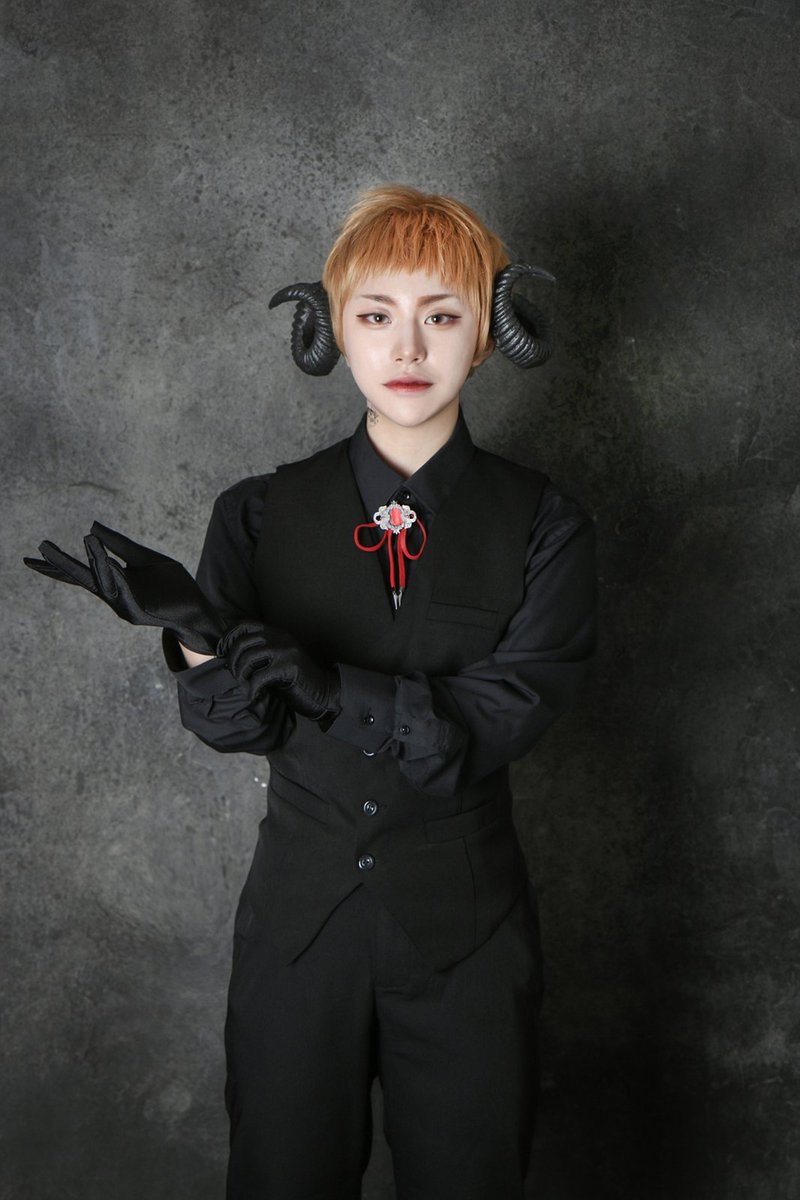 hob_cos's tweet photo. #탈출큐_후기이벤트 

탈출큐 야쿠로 참가한 호브입니다!
많이 부실했던 제 2번 루시퍼의 방 참가해주신 분들, 탈출큐 오신 모든 인간손님 분들 다들 감사합니다!!
그리고 저희 탈출큐 코스•일반 스탭 님들, 주최님들 모두 수고하셨습니다!!💕💕👏 https://t.co/r6Aa8TTfBL