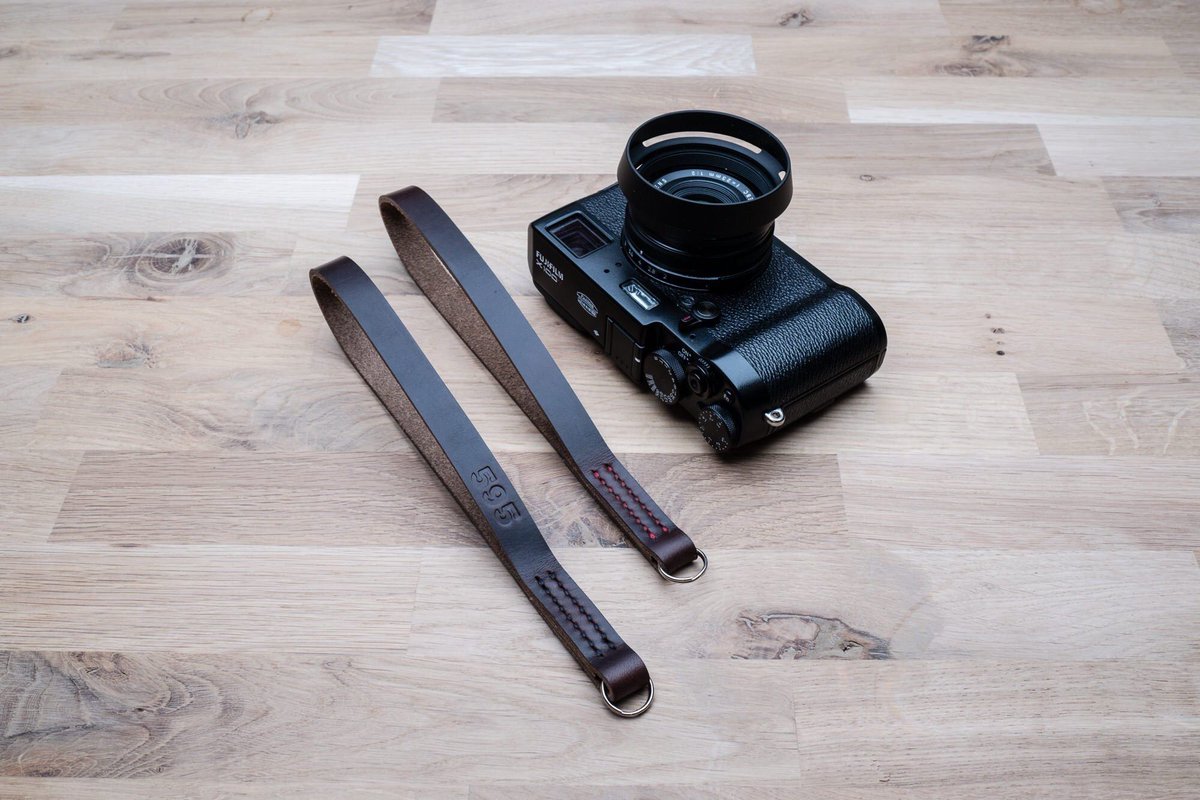 Our Mocal leather camera wrist straps ideal for discerning photographers.  buff.ly/2xRsJfh #photography #fujifilm