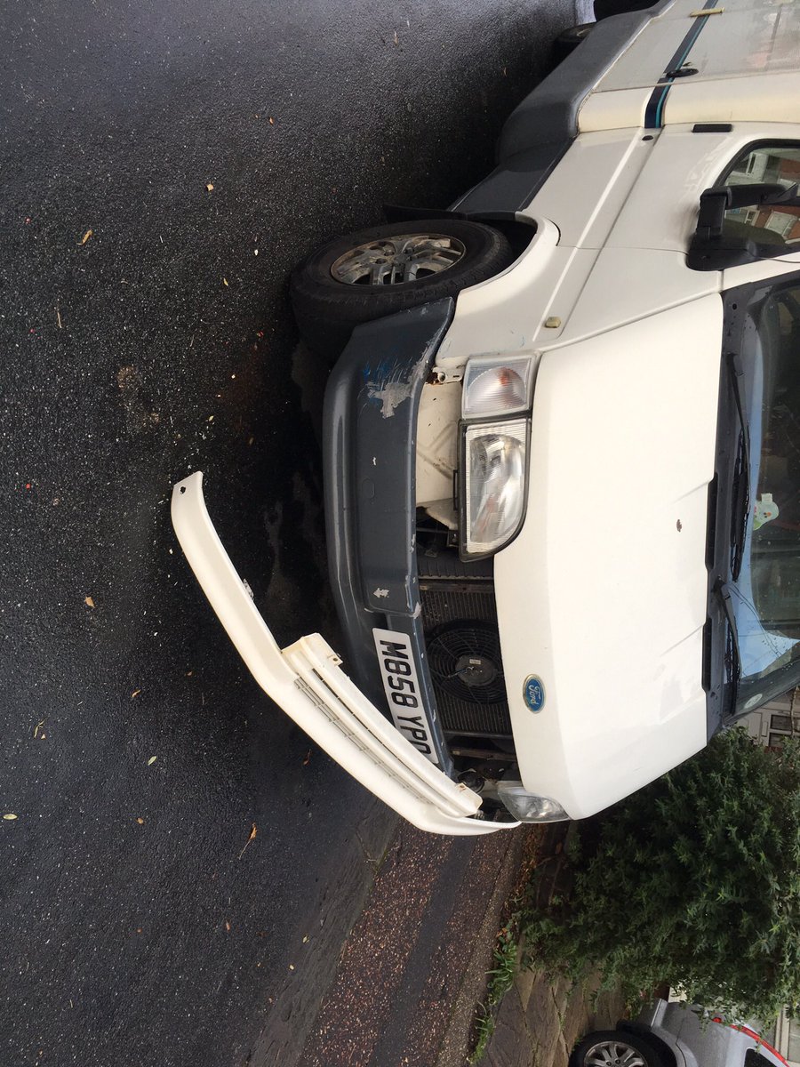 NatalieBrees's tweet photo. @StagecoachSouth 700 bus smashed into my motorhome at approx 8.08 Friday night. 8 witnesses. Holiday ruined. Hit and run. https://t.co/hkkj9NBCeX