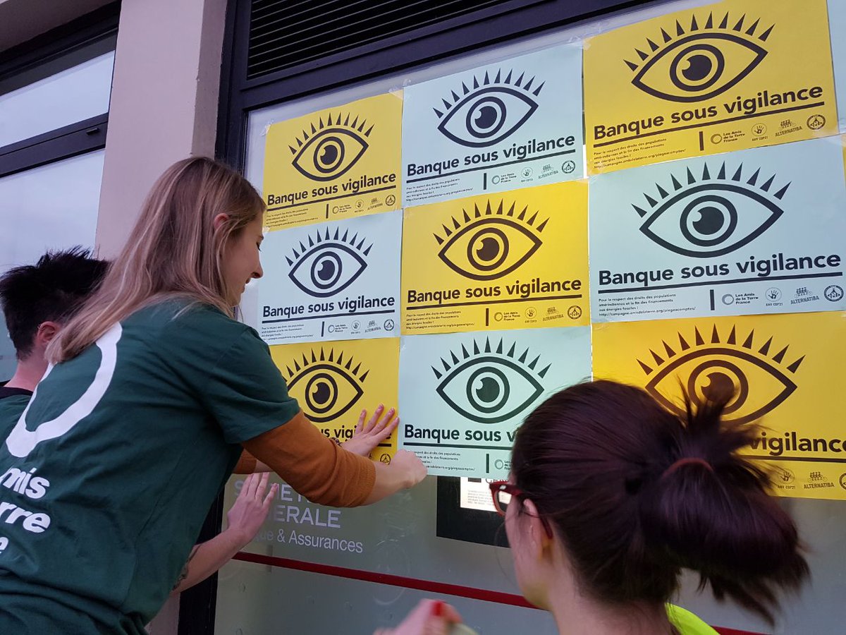 AnvCop21's tweet image. [ACTION] Mise sous surveillance citoyenne de @SocieteGenerale @Credit_Agricole 👁 Pour la fin des énergies fossiles ! #DefundDisasters