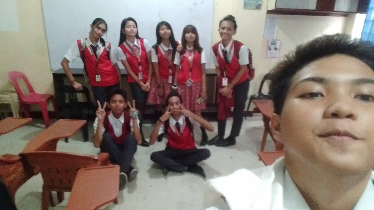 EmUrCarbonneau's tweet photo. #UnityFeels
Ps: may naligaw na tourism student. ๐ https://t.co/WtdYf7ZfWa