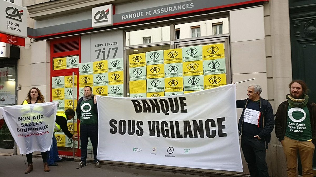 AnvCop21's tweet image. .@Credit_Agricole, we&apos;re watching you👁️Désinvestir des énergies fossiles c&apos;est possible : BNP l&apos;a fait ! #DefundDisasters #EquatorPrinciples