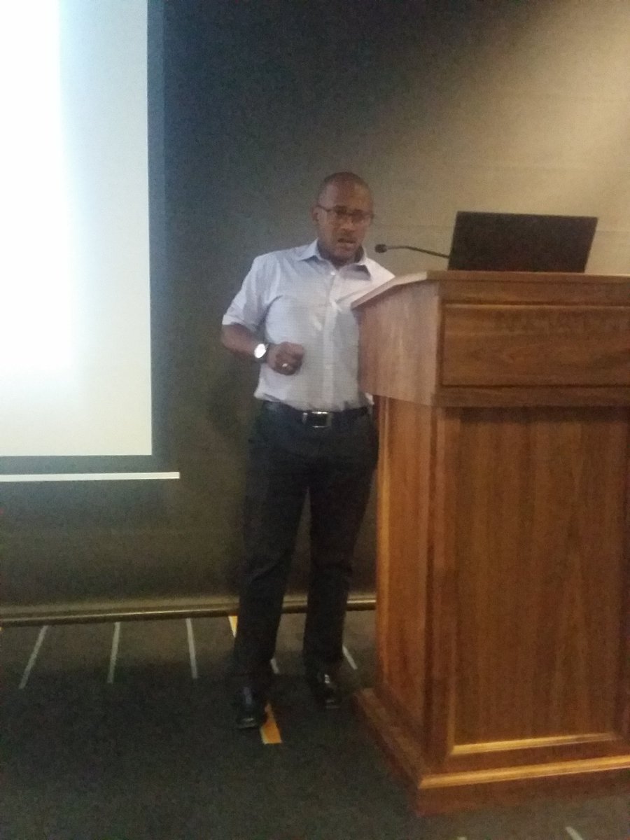 InnovHub's tweet photo. We have Bhekisipho Twala for #MaxumMonday talking about "Big data, All and the 4th industrial revolution in Africa" #MondayMotivation https://t.co/GhYRqP5MeB
