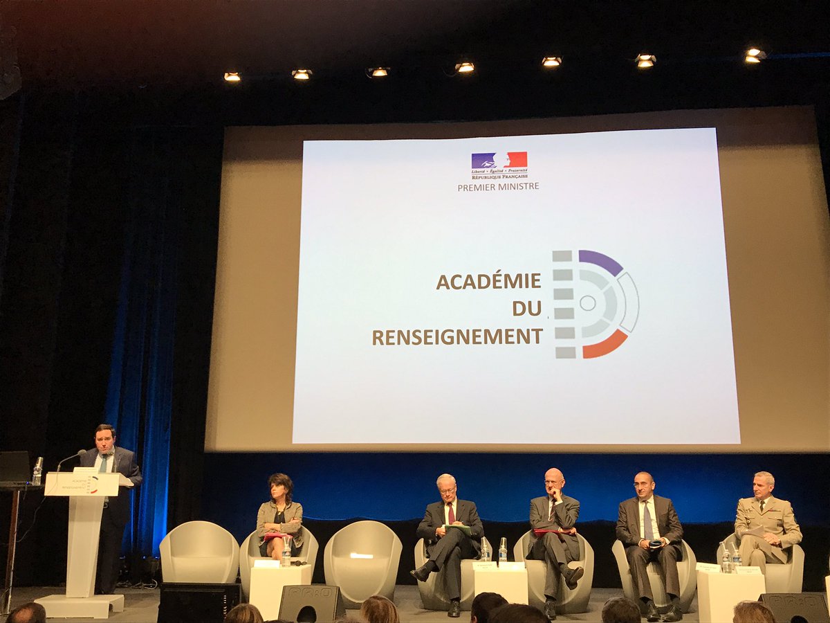brigitte_kuster's tweet photo. #Séminaire de parlementaires avec les différents services du renseignement français 🇫🇷#CNRLT #DGSI #DGSE #DRSD suivi politiques publiques. https://t.co/UAPEvJndzK