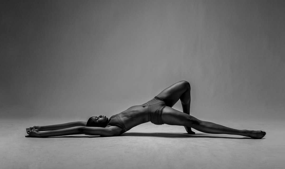 caffadeus's tweet photo. "Phenomenally", title inspired by the poem Phenomenal Woman, is 1 of 15 photos on display @CCHoodHouse Nov 4 https://t.co/BUOgK98QsR #woolvs https://t.co/OXnCbQr1ST