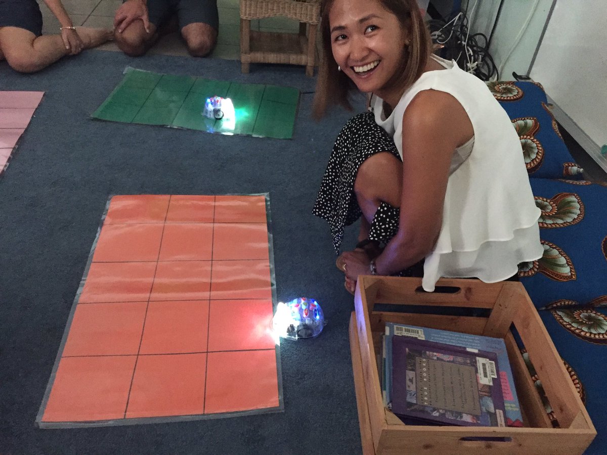 SarahHROM's tweet photo. Thanks to @istafrica teachers who attended my workshop! #ComeCodeWithMe #istafricalearns https://t.co/EAMvKEAR0L