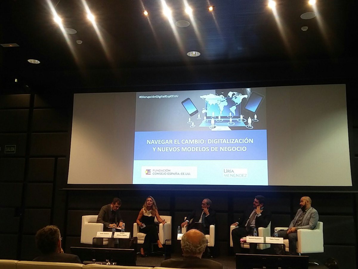 "Hoy es cool ser sostenible" <a href="/SandraAlfonsoC/">SandraAlfonsoCagigas</a> de <a href="/Endesa/">endesa</a> en seminario #DisrupciónDigitalEspEEUU con <a href="/FundConEspEEUU/">Fundación Consejo España - EE. UU.</a>