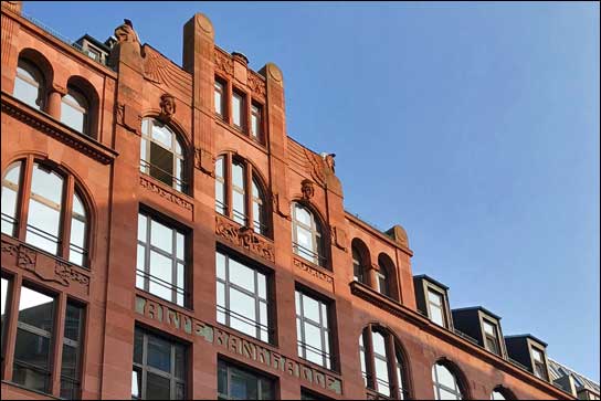 Die Kreativagentur <a href="/insglueck/">insglück</a> eröffnet mit kompetenten Team ihren dritten Agenturstandort in Hamburg

diereferenz.de/insgl%C3%BCck-…