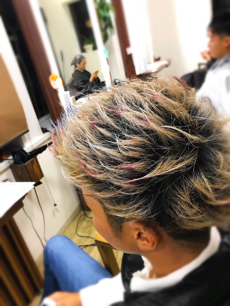 Yu Ya メンズセット ジェットモヒカン Hairstylist 美容師 Hairstyle ヘアスタイル Haircolor カラー 福岡 大牟田 美容室 Arose メンズ カット セット メンズセット 束感 小顔 ハイトーン メンズスタイル メンズパーマ ショート イケメン T