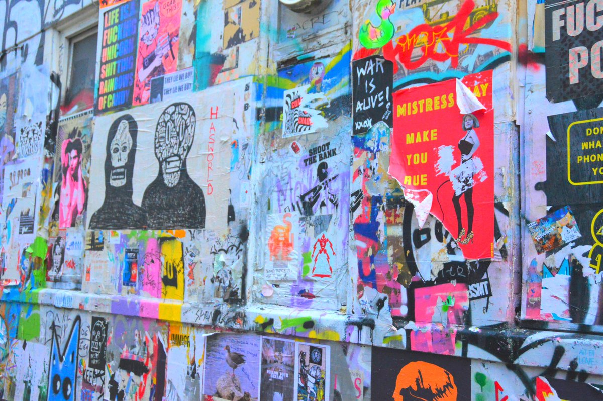 theboutiqueadv's tweet photo. The new trend for small #streetart #londonstreetart @visitlondon @LocalGuddy #london #londonthingstodo #londonactivities #londontours https://t.co/fIAPgiEwti
