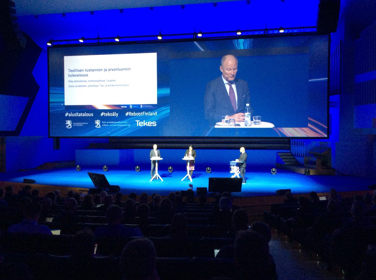 MarttiM's tweet photo. B2B-alueen alustaratkaisut ovat vielä auki, sanoo Cargotecin Mika Vehviläinen #alustatalous #tekoäly https://t.co/cjjvmFmOgy