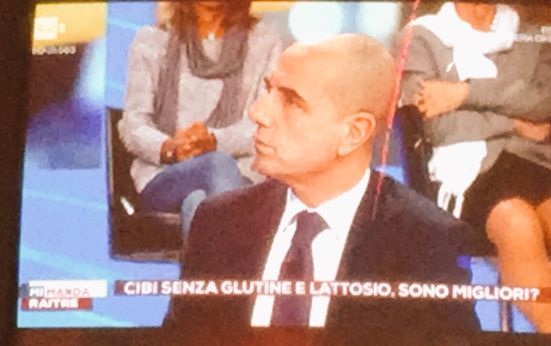 L_Scordamaglia's tweet photo. L'alimentazione è un tema serio e importante. Non può essere condizionato da mode @mimandaRai3 #Federalimentare https://t.co/mYInD9lh0e
