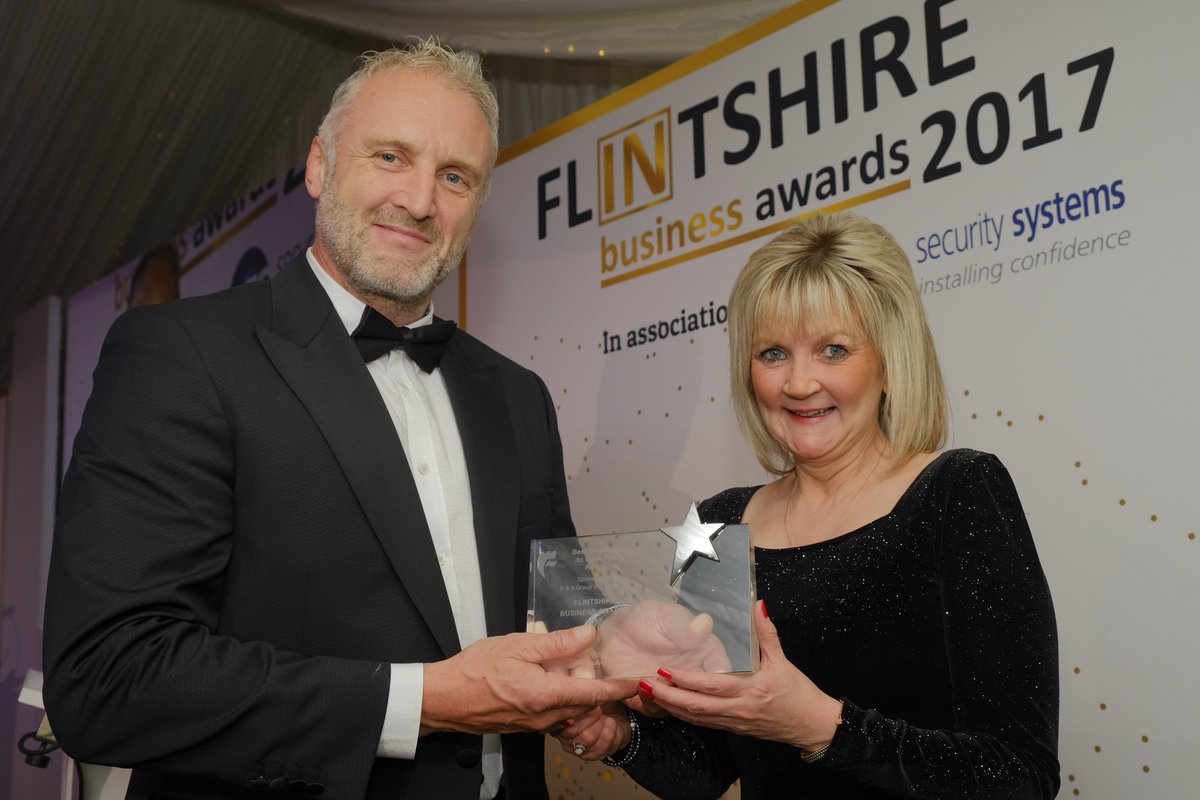 FBW_fcc's tweet photo. Congratulations to LDF @LDF_Group Winner of the Best Business to work for Award sponsored by P&A Group @PAGroup1 #FBAwards17 https://t.co/m3vD0yL3KK
