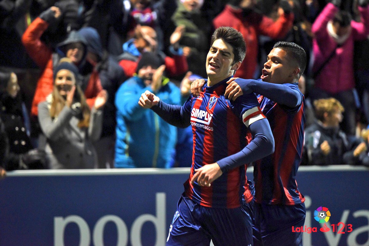 Sergio_Santome's tweet photo. Qué dos jugadores tiene el Huesca con Juan Camilo Hernández y Gonzalo Melero. Nivel para 1a división. https://t.co/QVd7qQzmCT