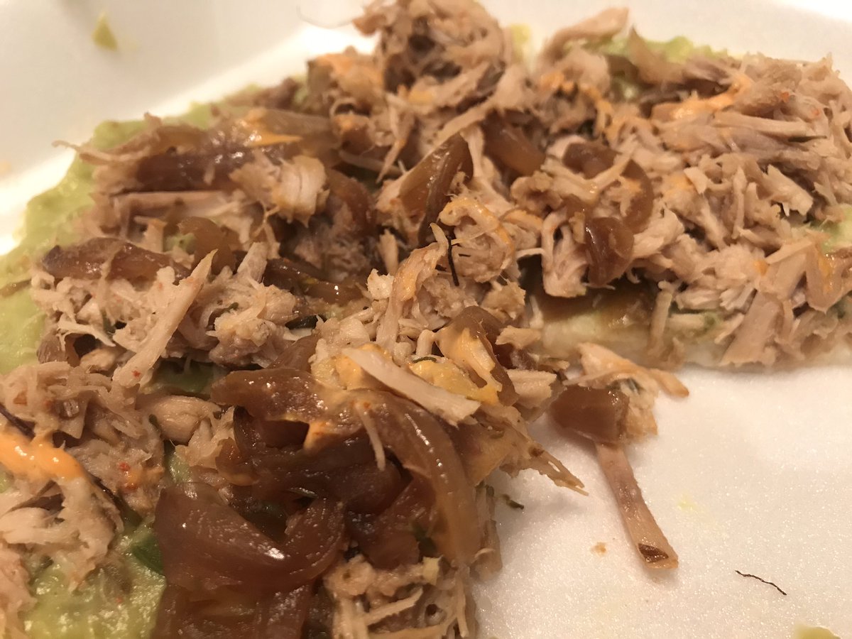 caleighalleyne's tweet photo. Had to take a closer look at this #arepa @foodora_ca #thefirstbite #foodora @Ceviche707 https://t.co/Vhx6L0d05d