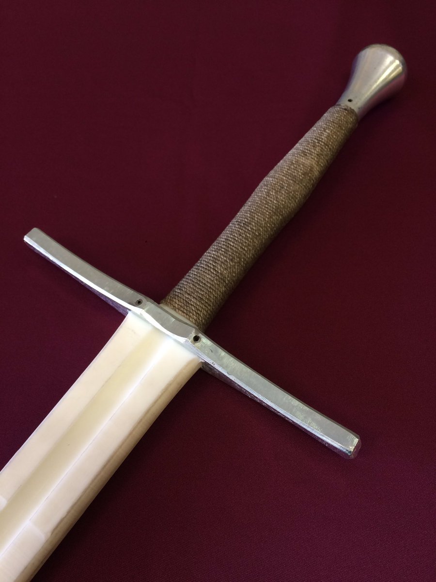 WeSellSwords's tweet photo. Expected any day now : brand new arrivals from Black Fencer training swords #hema #trainingsword #trainingear #longsword https://t.co/nQuF4RGkKI