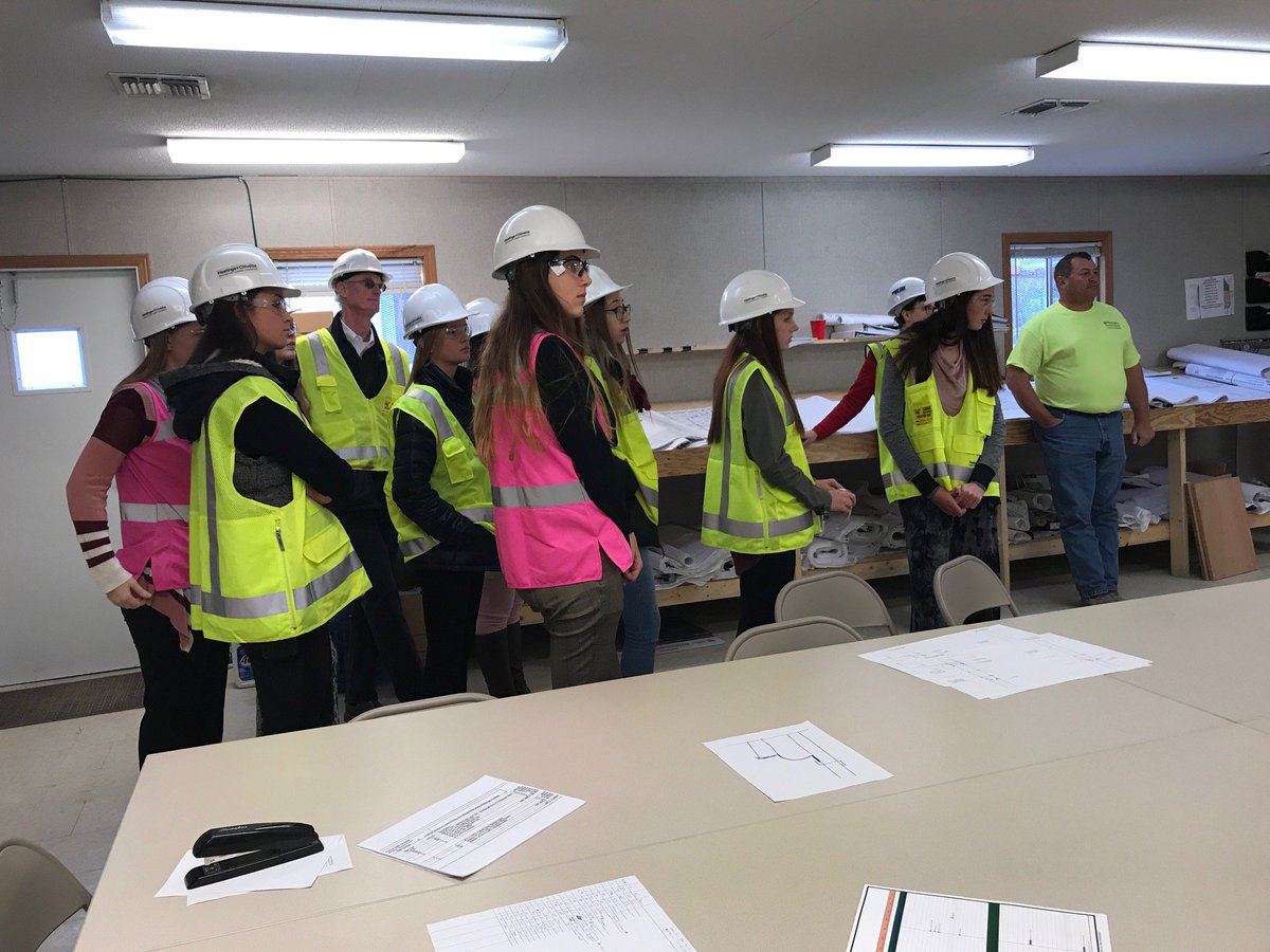 hc_architects's tweet photo. Students from @CorJesuAcademy visited our project @LadueSchools High School today as part of the EXP3 Career Exploration Day. #2017EXP3 https://t.co/9nXWb58FmG