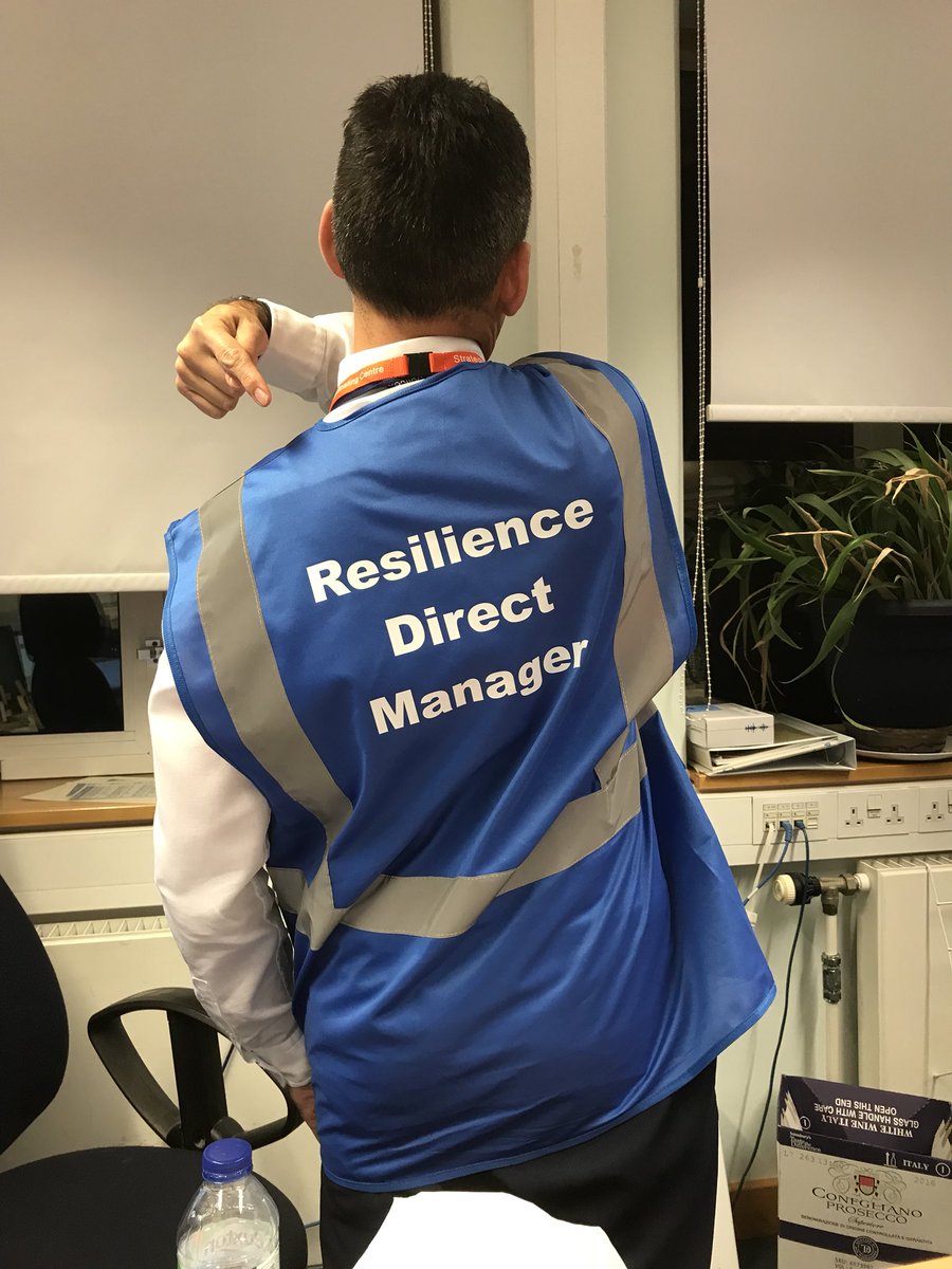 neilhamlyn's tweet photo. A day supporting Avon & Somerset LRF with Exercise Saxon Resolve. Helping with you know what @RD_Gov #appropriatetabard #LRFDCIOS https://t.co/GjR2tx9ZVL