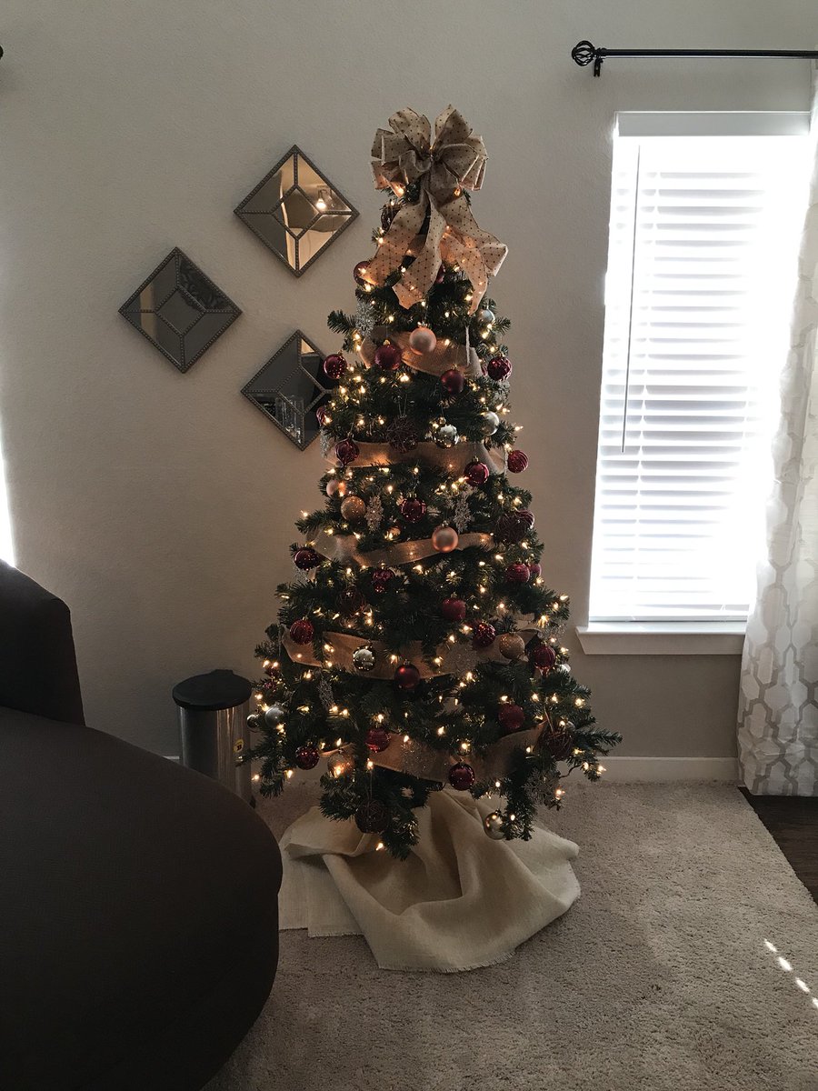 MacyHorn's tweet photo. Hobby Lobby said it was Christmas time https://t.co/4BzqBZjvsy