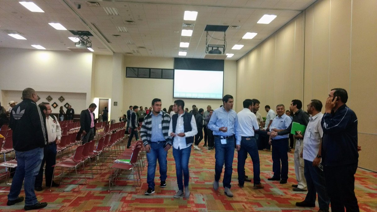CDAITESM's tweet photo. Simposio “Cambios y oportunidades energéticas a los que se enfrenta la industria” #KAPTER @alexlimongarcia #CDAITESM @TecCampusGDL https://t.co/yiAtQUvBYq