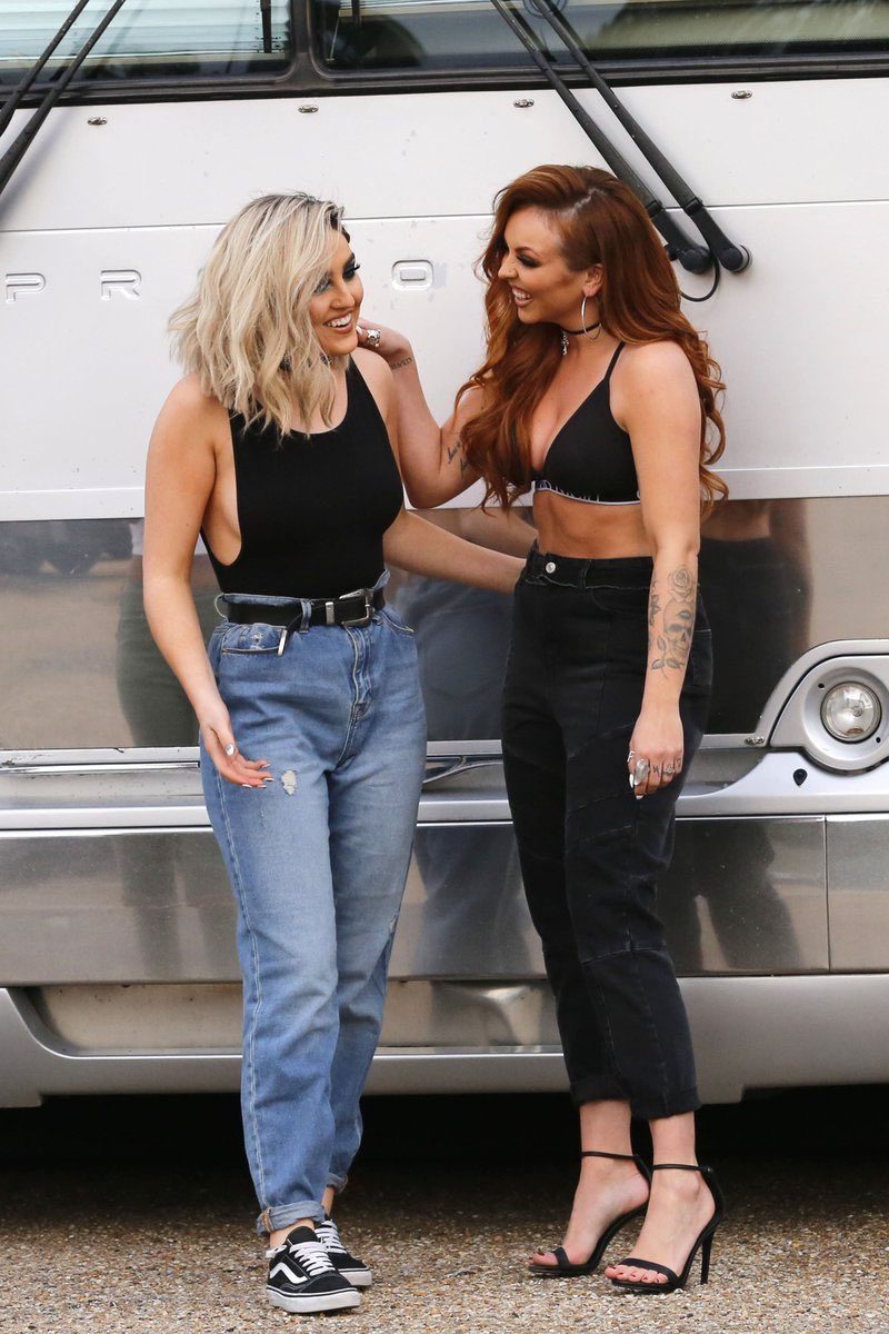 _LifeWithLM's tweet photo. bringing these photos back because it was a good day 👌🏻 #MPN #LittleMix https://t.co/XBeGnjZ4vb