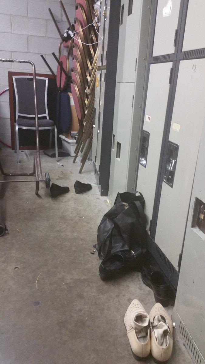 mommingwhile's tweet image. Looking t/ old pics td. Came across this #placesIpumped...this was the conference option I had asked and been told a spot would be ready 1/2