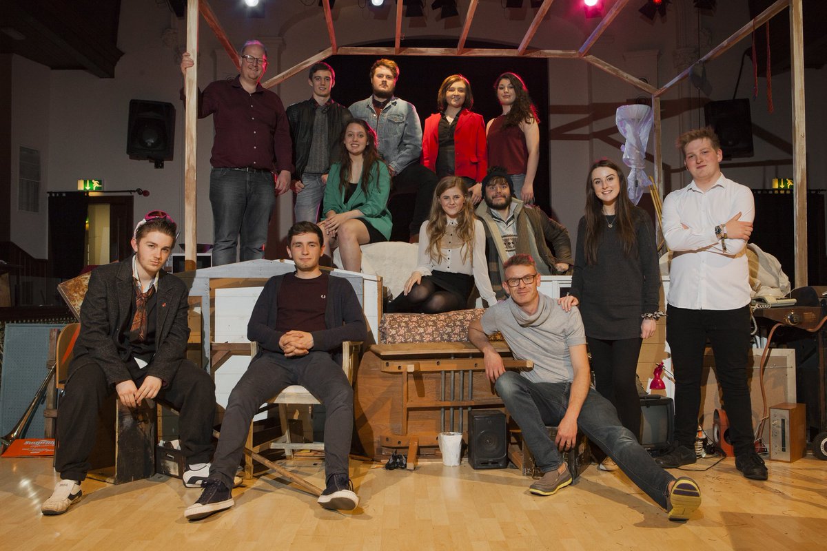 PerfformioYDDS's tweet image. Edrych ymlaen i weld y criw yma yn graddio yfory #class2017