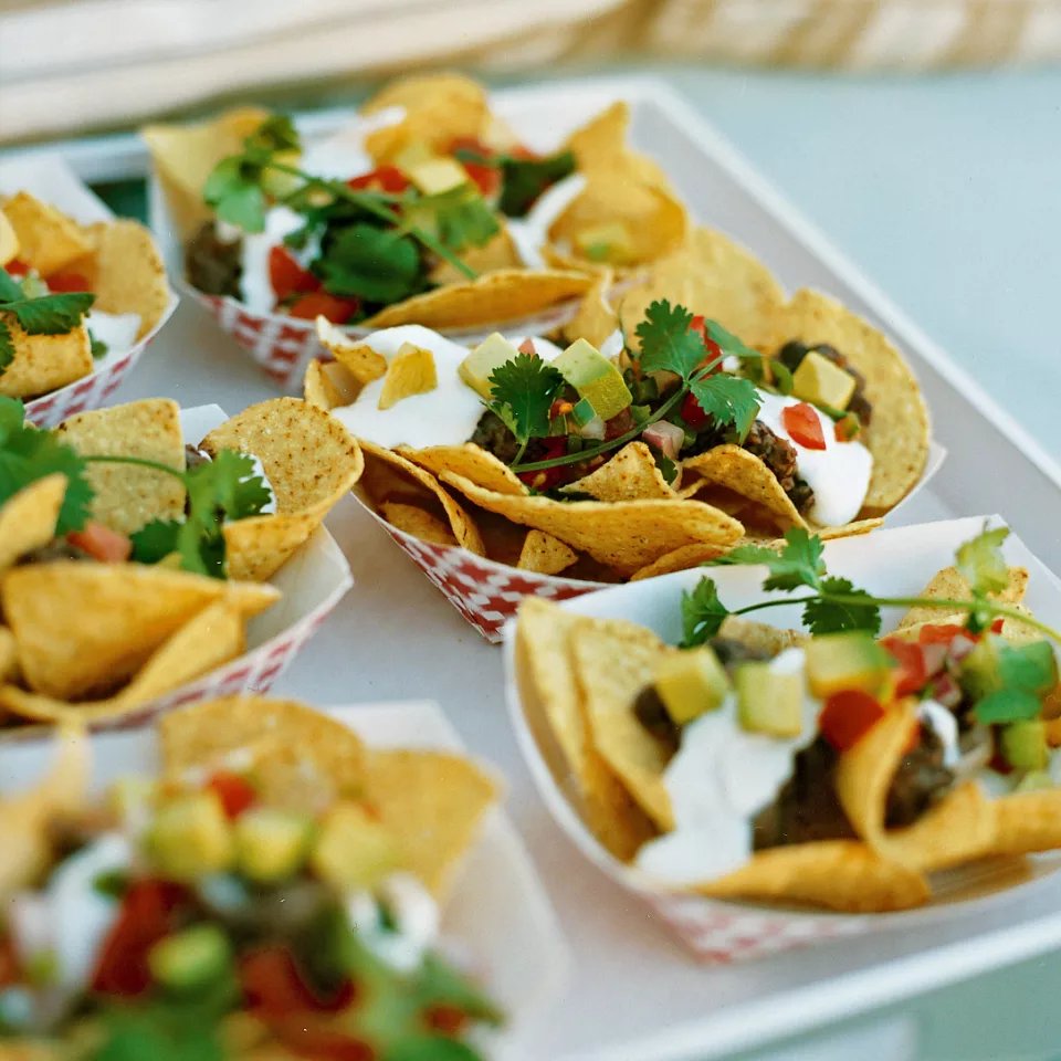 CoachFarm's tweet image. Enjoy #NationalNachosDay with goat cheese nachos!! #nachosday #yum #foodie rachaelraymag.com/recipe/goat-ch…