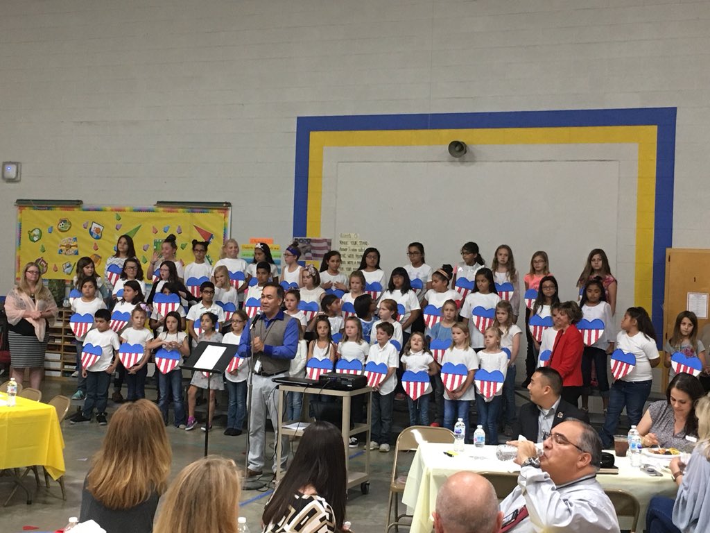GoddardJH's tweet photo. Awesome job, Emerson Roadrunner Choir! https://t.co/75BQqcXjNq