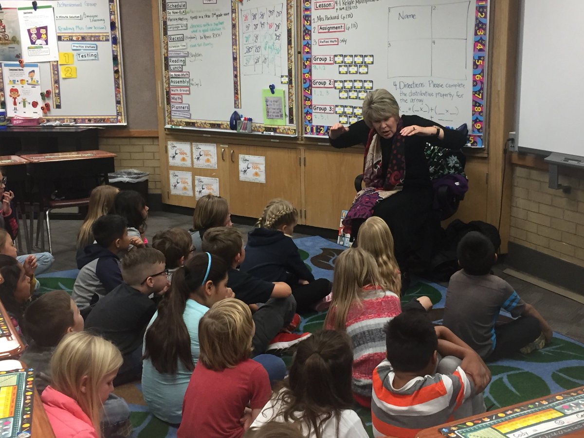 BellViewElem's tweet photo. Professional story teller, Jan Smith engages students today! #timpfest https://t.co/agxfGiDyAe