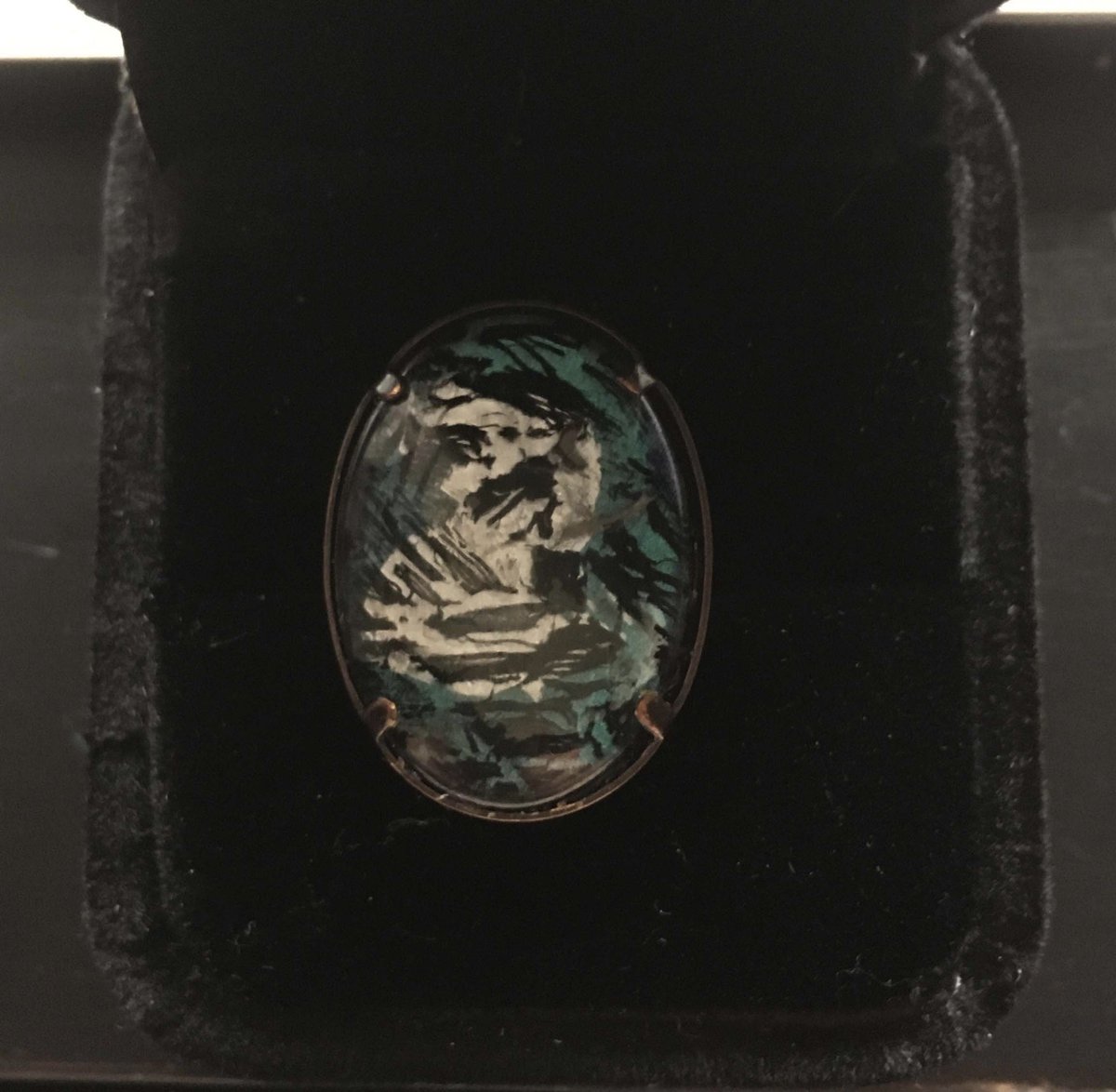 madebylauret's tweet photo. A special #handpainted  #ring  #handmade #craftbuzz  #handmadewithlove #onlinecraft #adjustablesize #craftshout https://t.co/LAMjBwT3Hz https://t.co/ersVPRk2kJ
