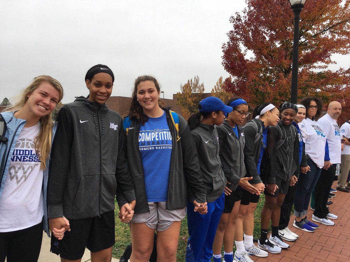 MT_WBB's tweet photo. United We Stand! #HandsAcrossMT https://t.co/8ywHbhay8f