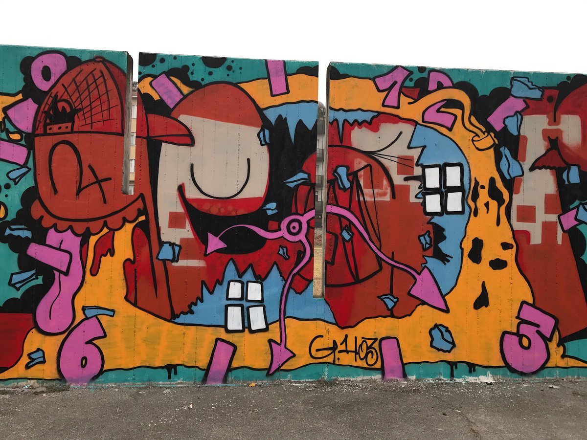giusicolla's tweet photo. StreetArt in Turin🌺 #StreetArt #treparole #sblab17  #stories #storieitaliane https://t.co/jGpLLhOKQs