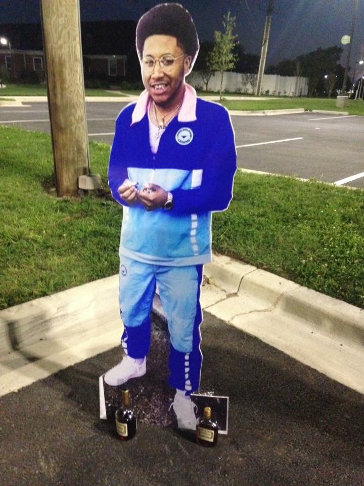 Sippin_2Cups's tweet photo. Legend https://t.co/DxFmopLG4B