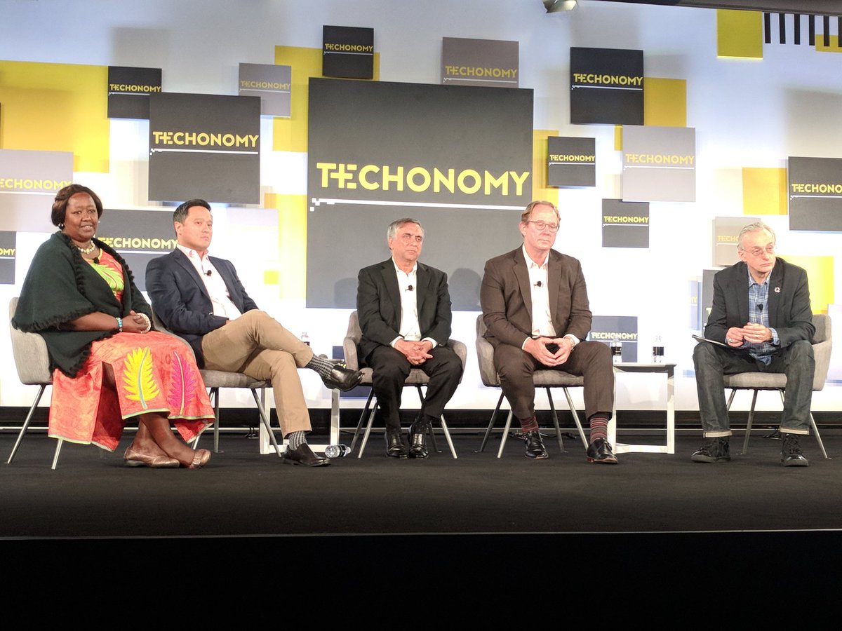 jarrettcollins's tweet image. .@agnesbinagwaho For better #GlobalHealth, &quot;donors &amp;amp; NGOs need to work w/gov&apos;ts and bring NEW technologies, not pen-and-paper&quot; #techonomy17