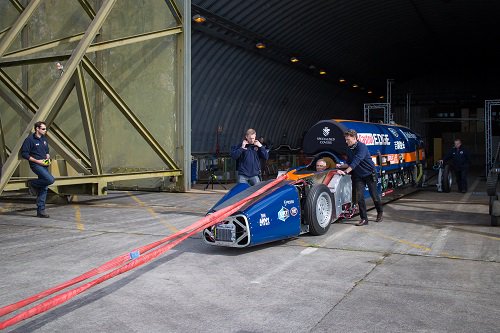 OracleIaaS's tweet image. #STEM education with @Oracle #IaaS: Oracle inspires students as part of @BLOODHOUND_SSC land-speed record test. ora.cl/91xQ5