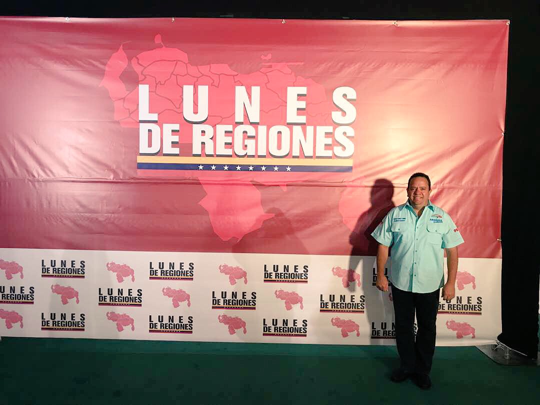 RMarcoTorres's tweet photo. Preparados para el #LunesDeRegiones junto a nuestro Pdte @NicolasMaduro ¡Por la consolidación de #AraguaPotencia! #VenezuelaResisteYVencerá https://t.co/6JwSRnj7Vl