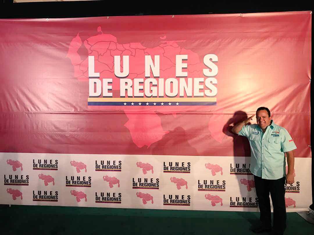 RMarcoTorres's tweet photo. Preparados para el #LunesDeRegiones junto a nuestro Pdte @NicolasMaduro ¡Por la consolidación de #AraguaPotencia! #VenezuelaResisteYVencerá https://t.co/6JwSRnj7Vl