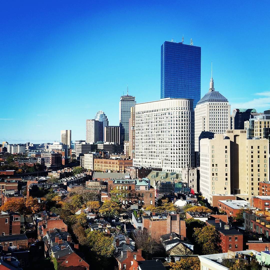How do you like to spend your #Boston adventure? Tell us in emojis! 🌇❤️🎉 📷: ktbirdi07