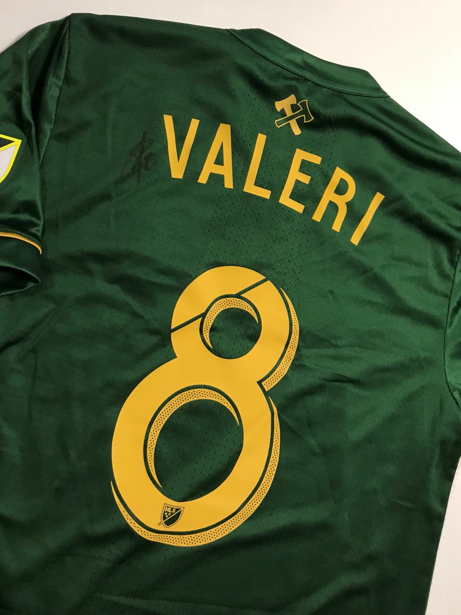 PTStandTogether's tweet photo. Celebrate a great season by bidding on these items signed by your fav @TimbersFC players! Bidding ends at 4pm today! https://t.co/qHepSaVfdw https://t.co/nB6aYiNnbx