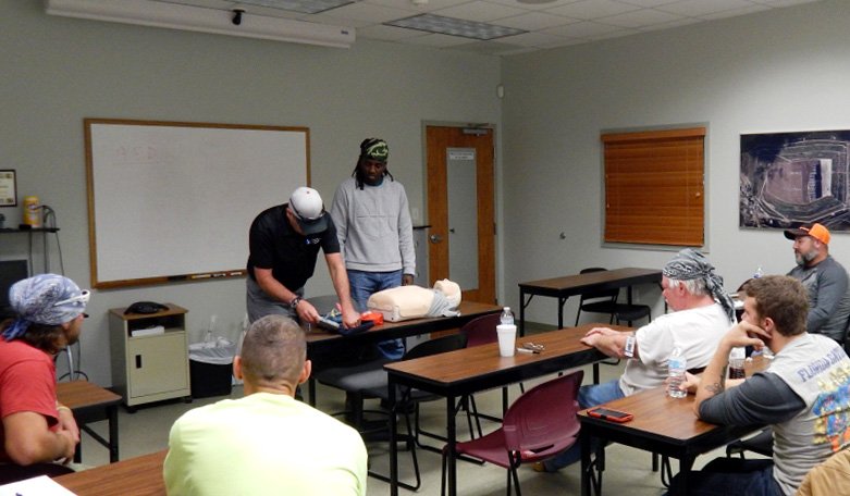 COMANCO's tweet photo. @COMANCO has #CPR & #FirstAid #Training
SAFETY ★ QUALITY ★ SERVICE
#Safety #SafeSolutions #HandsOn #AEDMachine
https://t.co/0DWyd0ufW3 https://t.co/YvBNc2LvCb
