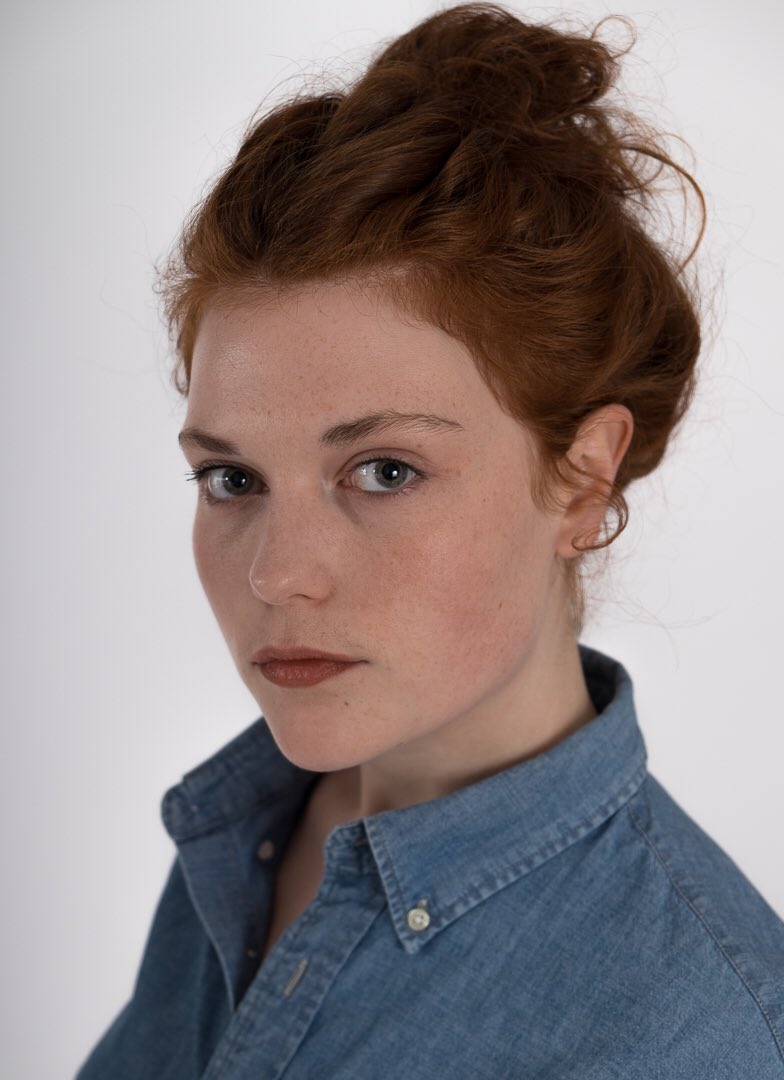 Ирис lilac domino. Кто сыграл анну. Ирис бри. Ирис бри. Ирис бри актриса.