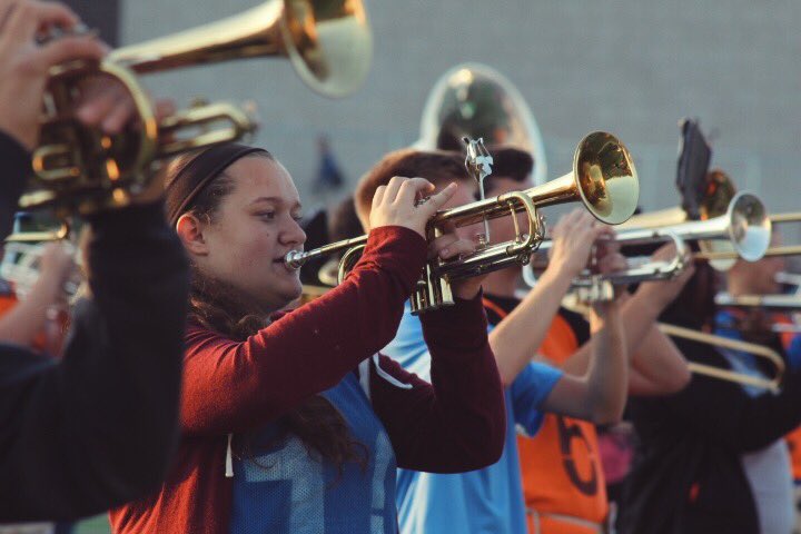SpectatorYrbk's tweet photo. Thankful for our wonderful @LHSBlueJayBands and @LHSGuards for some beautiful performances! PC:Alyah Craig, Alyssa Stein and MaryAnn Johnson https://t.co/4RDF01Vjk2