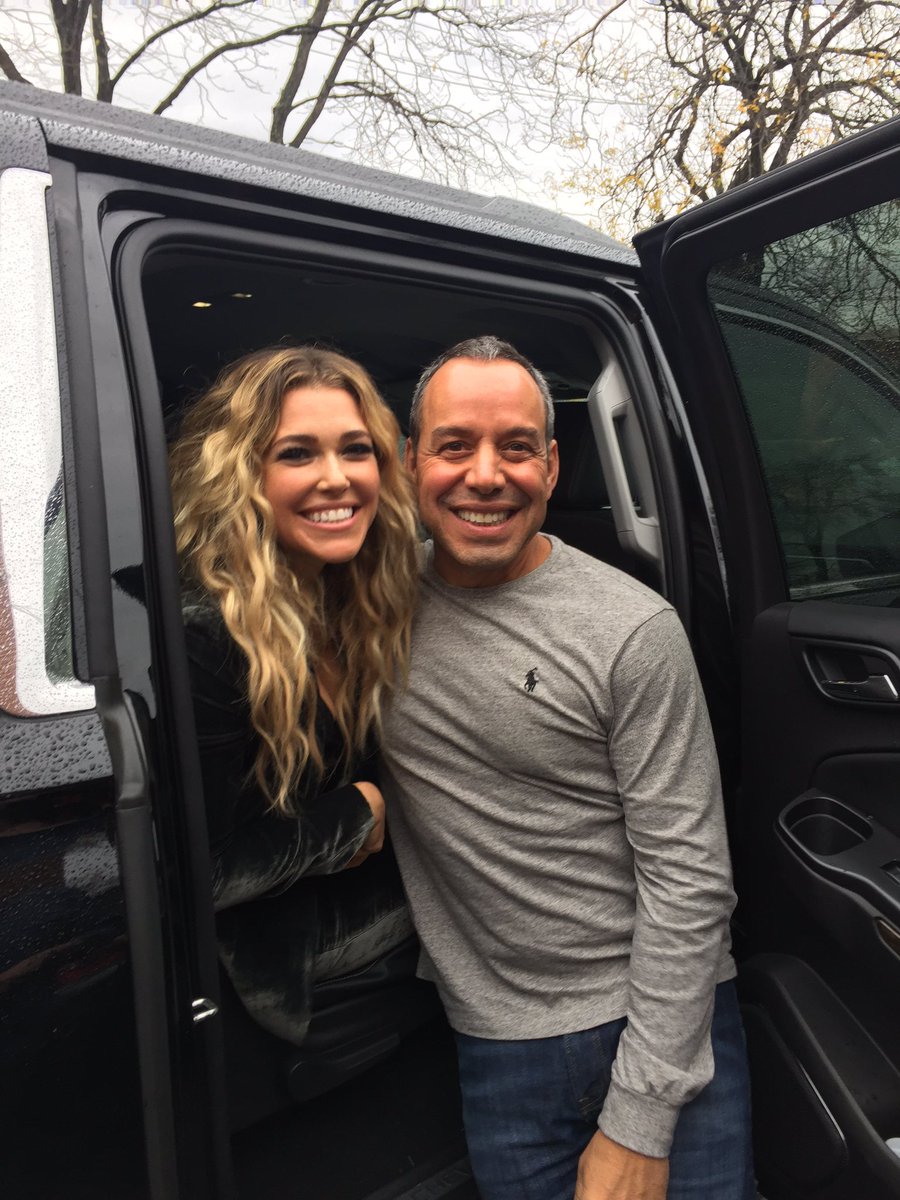 GreggDaniels's tweet photo. What an awesome @mix1041 lounge with @rachelplatten! So cool, so talented, so beautiful and funny!! #locallady https://t.co/PSVsWKZC4v
