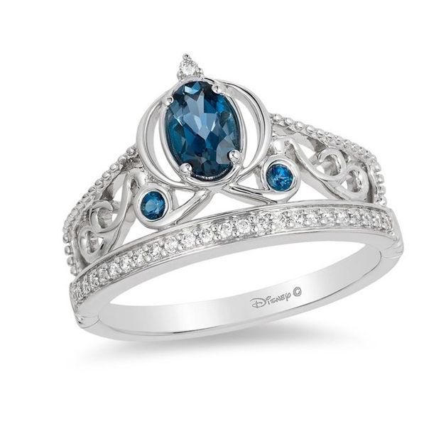 GossipRoomOff's tweet photo. #Disney dévoile une nouvelle gamme de bagues de fiançailles inspirées des princesses, réalisées en or blanc, or rose et diamants 😍💍✨ https://t.co/Y2UPgYkB9S