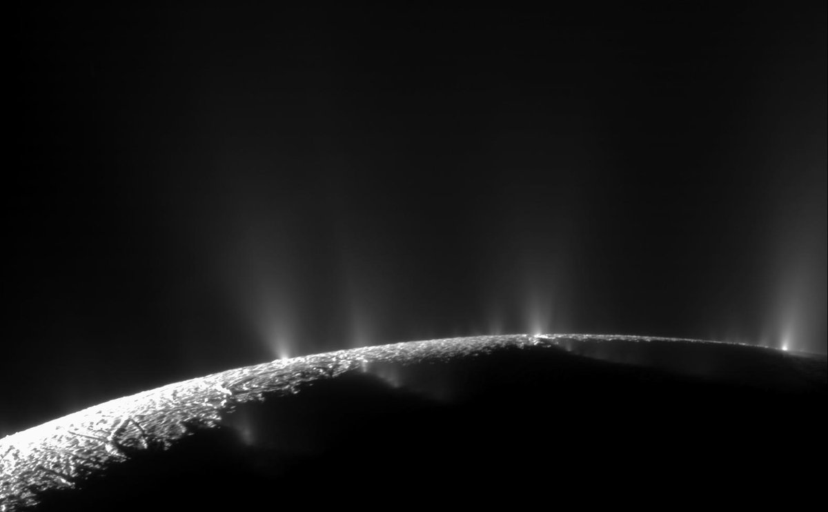 NASASolarSystem's tweet photo. New science: heat from friction could power hydrothermal activity on Saturn's moon Enceladus for billions of years https://t.co/EPaHyFaSaE https://t.co/DP2gDLpyu3