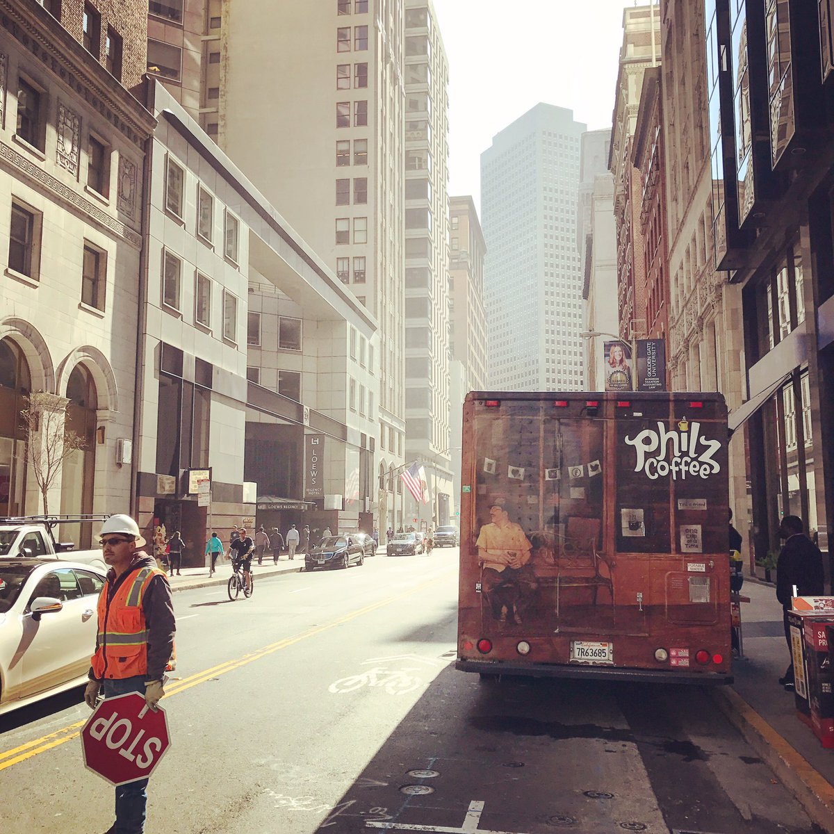 #philztuck will be operating only until 12pm on 11/6, 11/7, 11/8 due to private event! Tell a friend🎈@philzcoffee