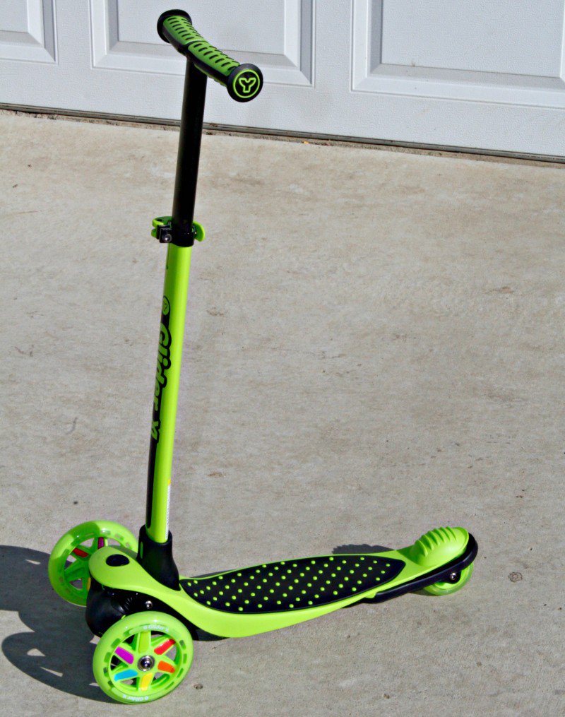 EmilyReviewsCom's tweet photo. Y Glider 3-wheel XL scooter from @YvolutionWorld review & #giveaway #ad #sweepstakes #contest #win #yvolution https://t.co/Mnzuj5G17T https://t.co/FOZJbPZ2xY