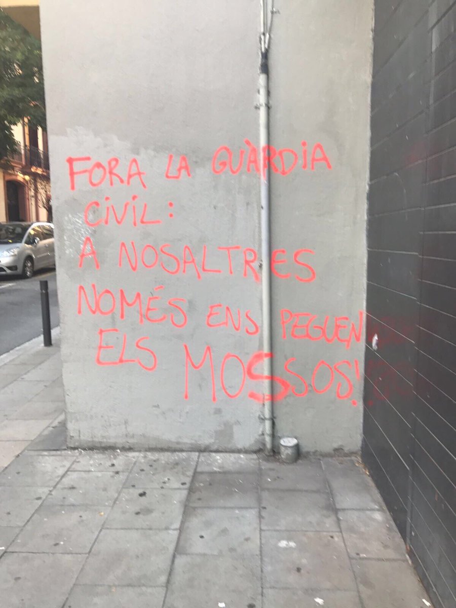 oriolmanya's tweet photo. #EstàPassantTV3 #PitjorPintada https://t.co/fD4ZB2K5Ul